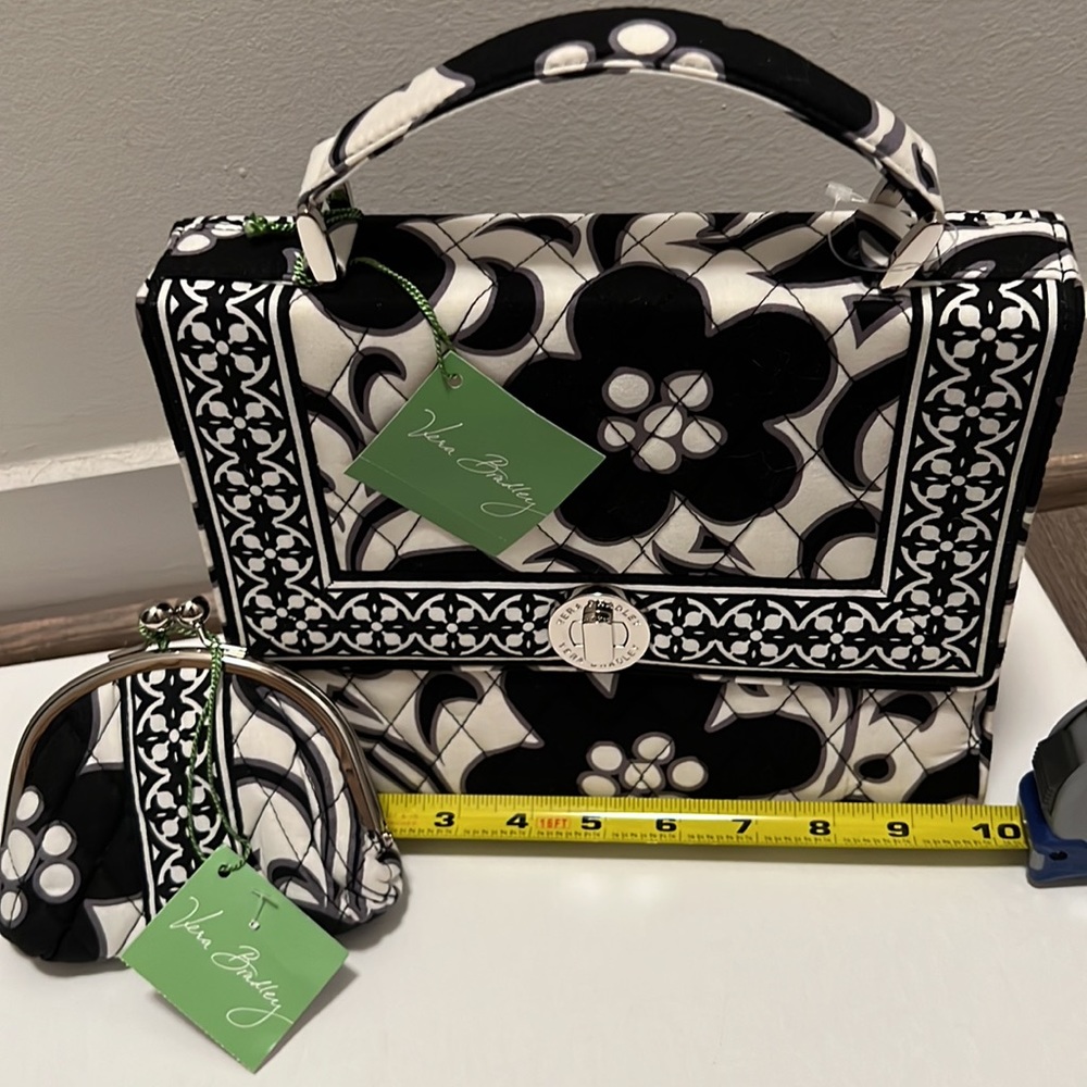 VERA BRADLEY Julia Kiss Night Day Cross Body Purse Black & White Floral & Coin